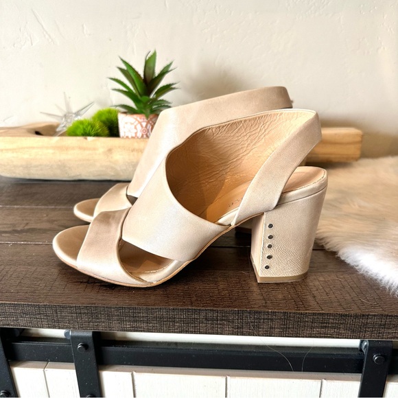 Sundance Catalog Tan/cream Block Heels Size 41 EU SIZE 10 US - Picture 4 of 7